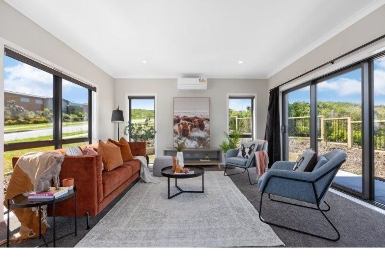 Photo of property in 182 John Burke Drive, Aotea, Porirua, 5024