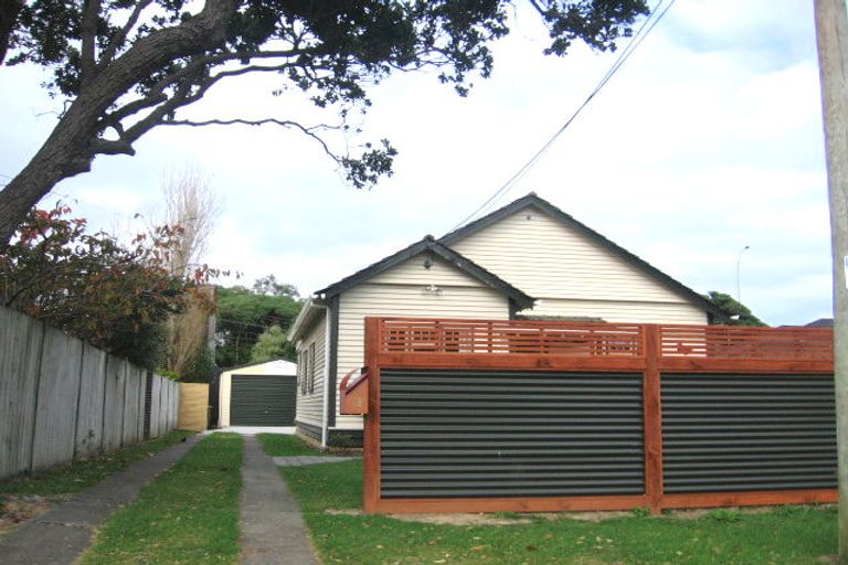 Photo of property in 12 Pohutukawa Street, Woburn, Lower Hutt, 5010
