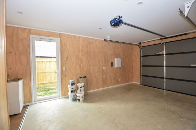 Photo of property in 14 Kakariki Crescent, Carterton, 5713