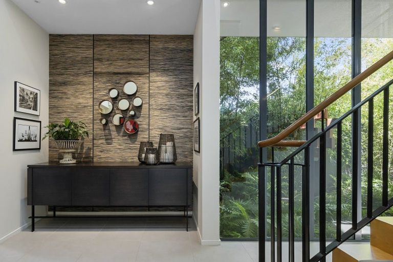 Photo of property in 37 Thornycroft Street, Fendalton, Christchurch, 8052