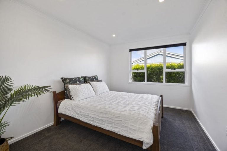 Photo of property in 2 Bideford Street, Brooklands, New Plymouth, 4310