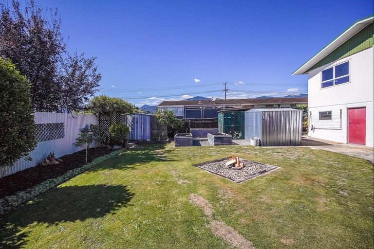 Photo of property in 4 Rosebank Terrace, Stoke, Nelson, 7011