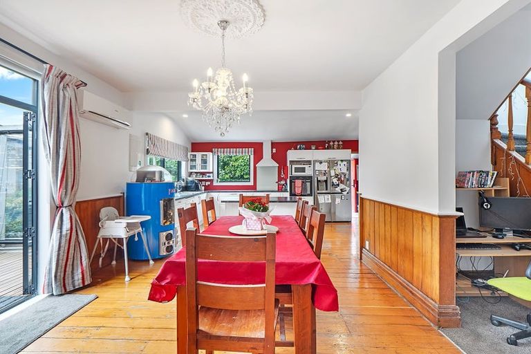 Photo of property in 297 Lake Terrace Road, Shirley, Christchurch, 8061