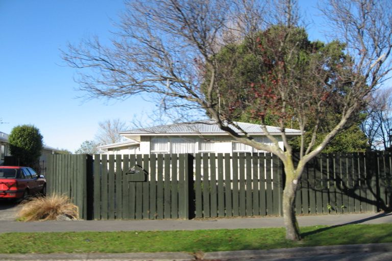 Photo of property in 16 Sarabande Avenue, Redwood, Christchurch, 8051