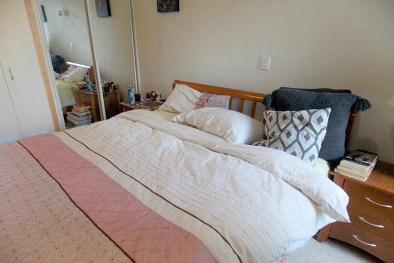 Photo of property in Terrace Heights Apartments, 6e/163 The Terrace, Wellington Central, Wellington, 6011