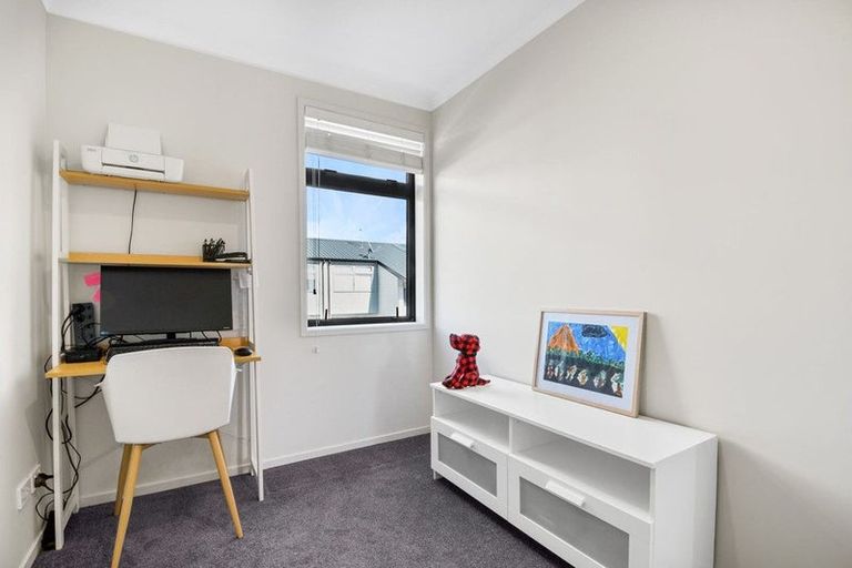 Photo of property in 52 Walter Merton Road, Hobsonville, Auckland, 0616