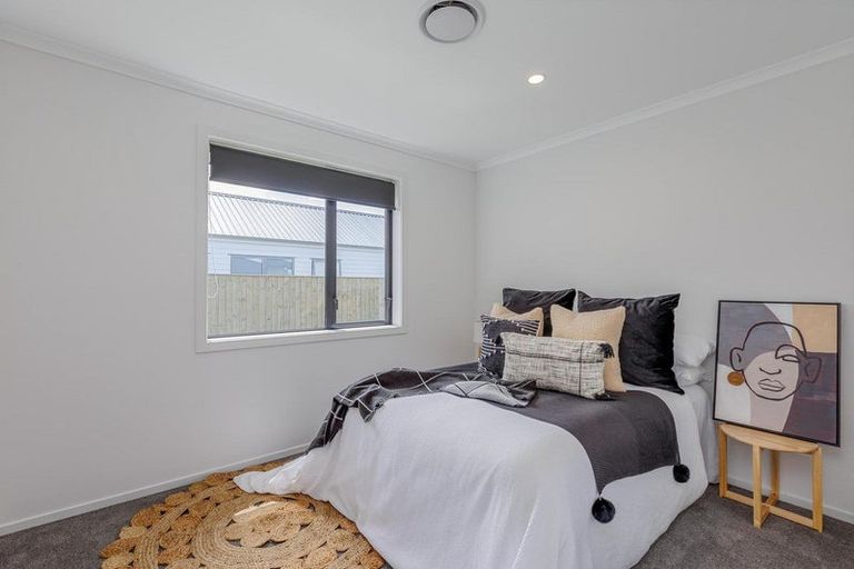 Photo of property in 16 Austin Reid Avenue, Carterton, 5713