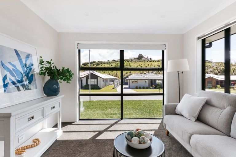 Photo of property in 35 Pakanga Grove, Pyes Pa, Tauranga, 3112