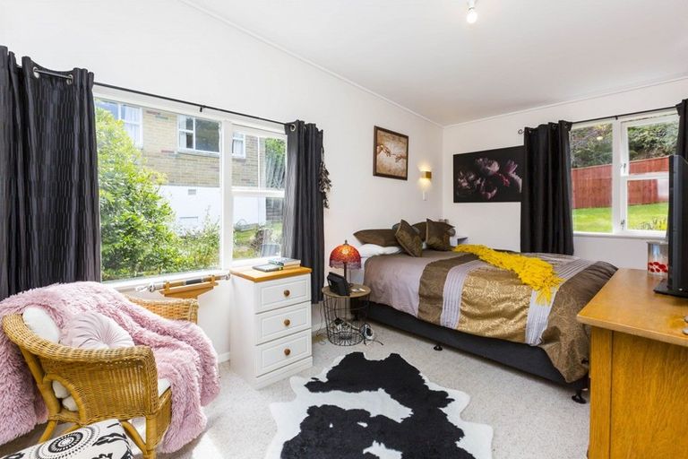 Photo of property in 33 Montgomery Street, Stokes Valley, Lower Hutt, 5019