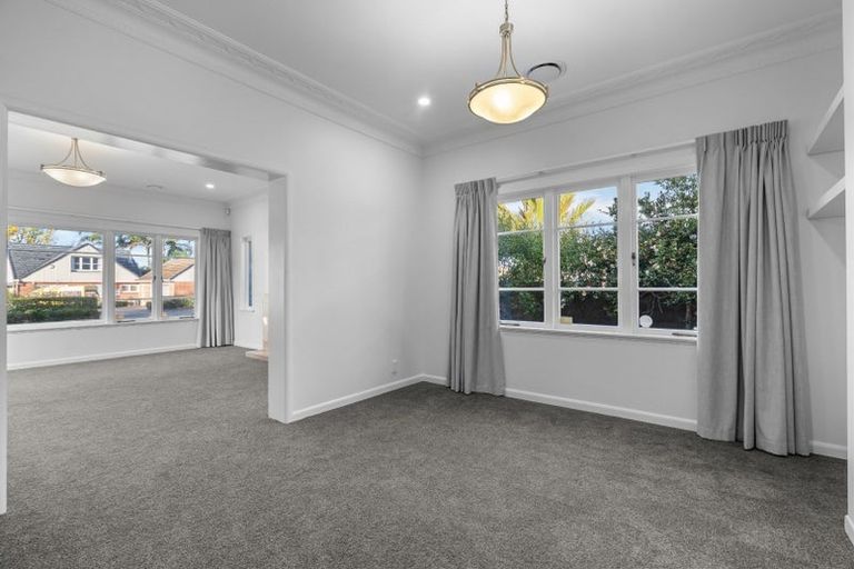 Photo of property in 33 Dalethorpe Avenue, Fairfield, Hamilton, 3214