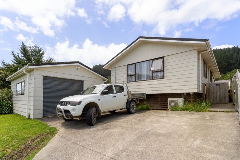 Photo of property in 18 Ruahine Street, Paraparaumu, 5032