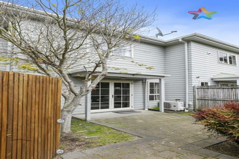 Photo of property in 3/8 Waldie Grove, Avalon, Lower Hutt, 5011