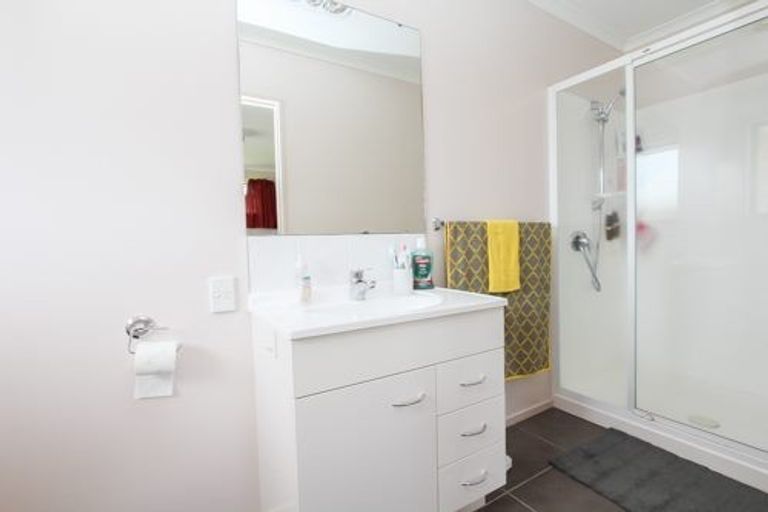 Photo of property in 3 Beckham Close, Grandview Heights, Hamilton, 3200