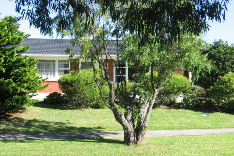 Photo of property in 2 Snell Place, Pakuranga, Auckland, 2010