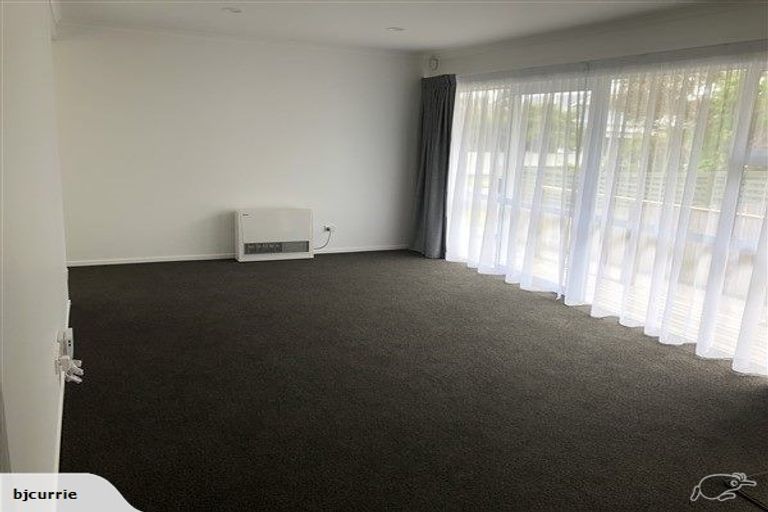 Photo of property in 35 Lombard Street, Palmerston North, 4410
