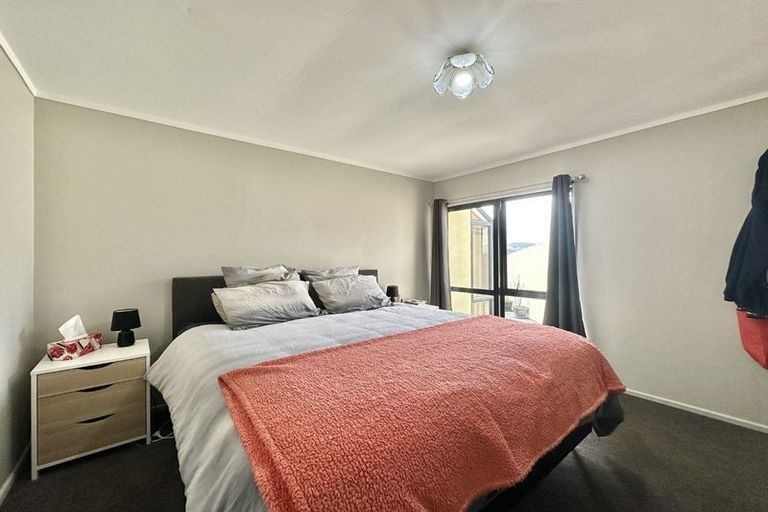 Photo of property in 29 Spyglass Lane, Whitby, Porirua, 5024