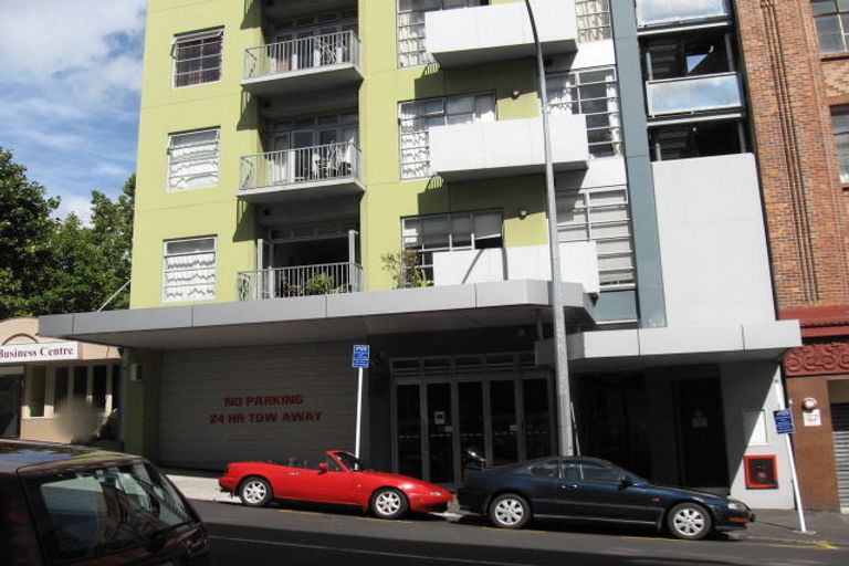 Photo of property in The Aucklander Apartments, 5a/25 Rutland Street, Auckland Central, Auckland, 1010