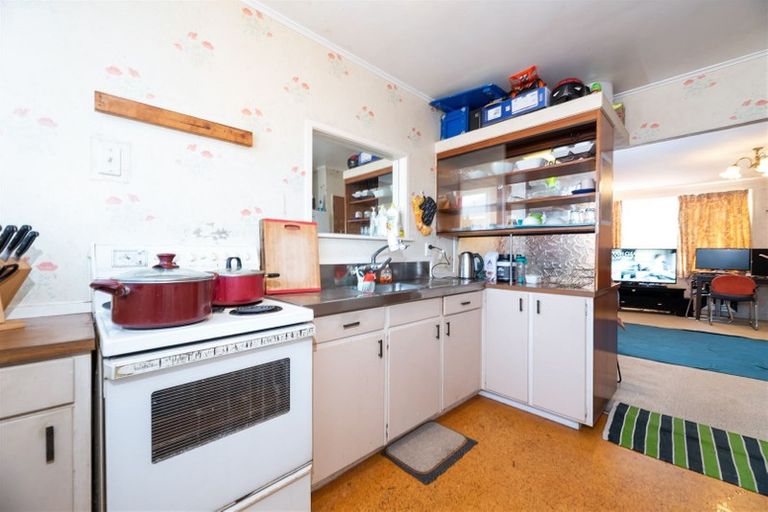 Photo of property in 2/126 Astley Avenue, New Lynn, Auckland, 0600