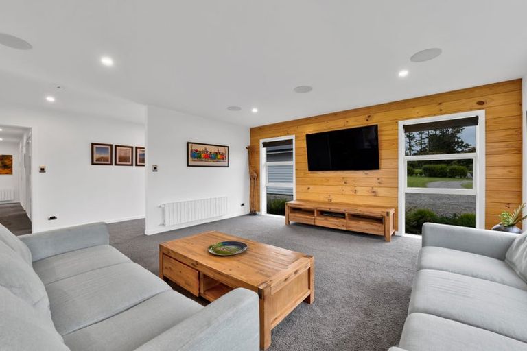 Photo of property in 1253 Upland Road, Egmont Village, Inglewood, 4386