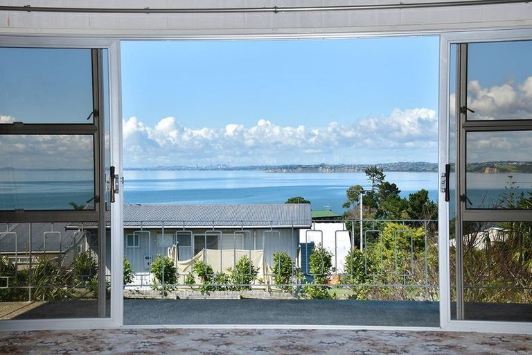 Photo of property in 27 Tiri Road, Manly, Whangaparaoa, 0930