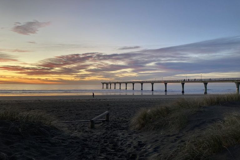 Photo of property in 2/272 Marine Parade, New Brighton, Christchurch, 8061