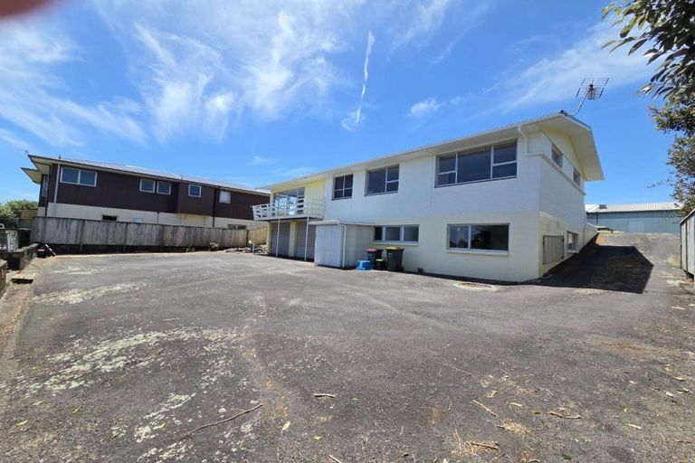 Photo of property in 56 Nevada Drive, Merrilands, New Plymouth, 4312