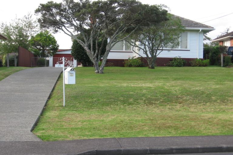 Photo of property in 13 Toru Street, Te Atatu Peninsula, Auckland, 0610