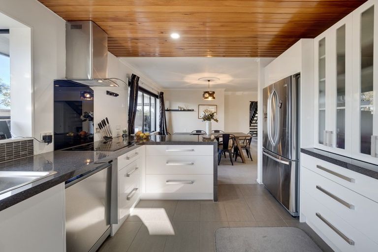 Photo of property in 2/100 Proctor Street, Papanui, Christchurch, 8053