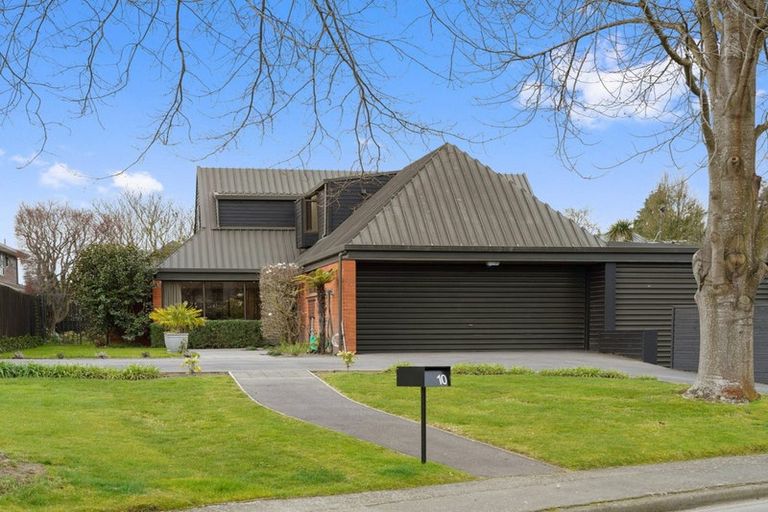 Photo of property in 10 Thurlestone Place, Burnside, Christchurch, 8053
