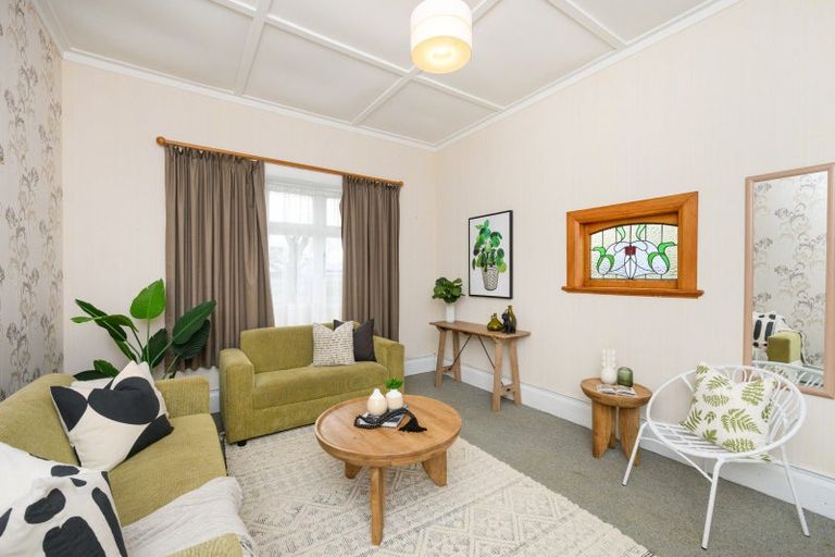 Photo of property in 70 Chelwood Street, Takaro, Palmerston North, 4412