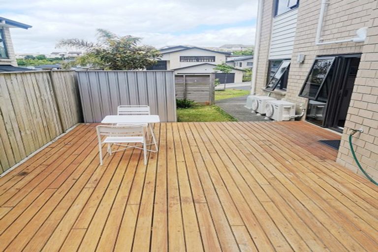 Photo of property in 8 New Dawn Lane, Albany Heights, Auckland, 0632