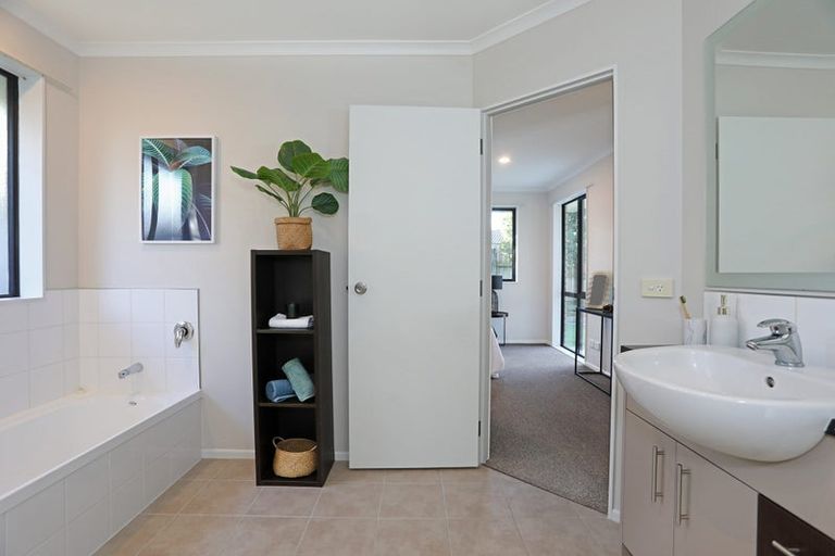 Photo of property in 53d Port Street West, Feilding, 4702