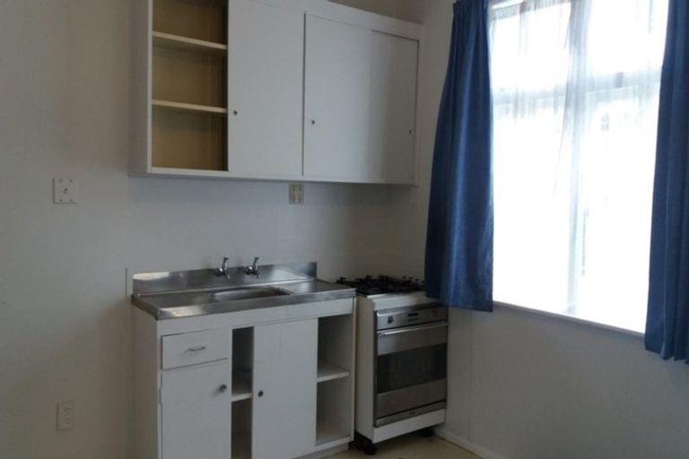 Photo of property in 6 Bethune Street, Featherston, 5710