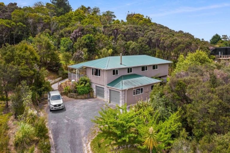 Photo of property in 8 Kaipatiki Rise, Haruru, 0204