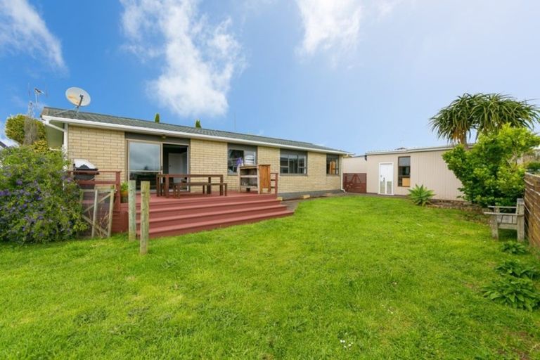 Photo of property in 9b Poplar Grove, Whalers Gate, New Plymouth, 4310