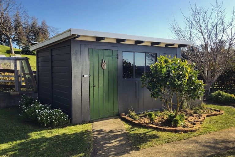 Photo of property in 54 Tiraumea Road, Pahiatua, 4981