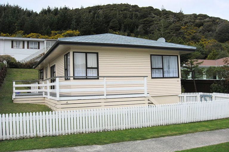 Photo of property in 28 Trelawney Road, Wainuiomata, Lower Hutt, 5014