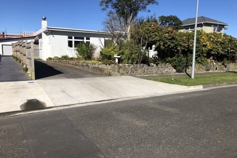Photo of property in 32 Hardie Street, Hokowhitu, Palmerston North, 4410