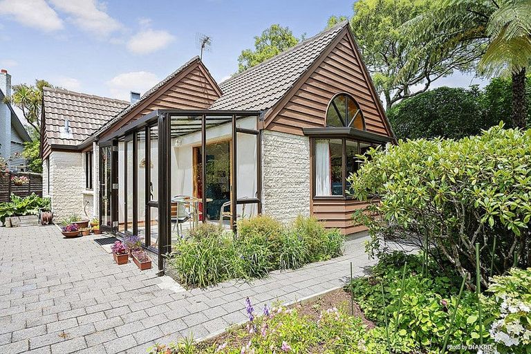 Photo of property in 56 Box Hill, Khandallah, Wellington, 6035