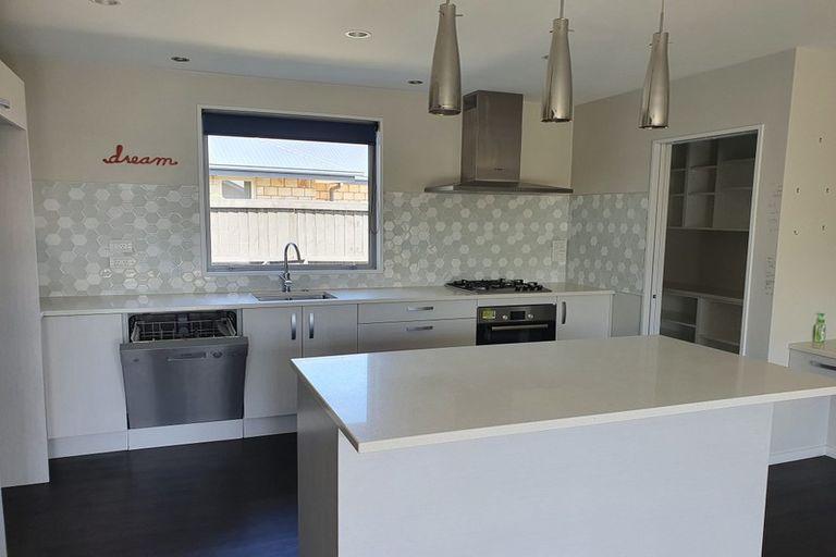 Photo of property in 6 Venerable Terrace, Yaldhurst, Christchurch, 8042