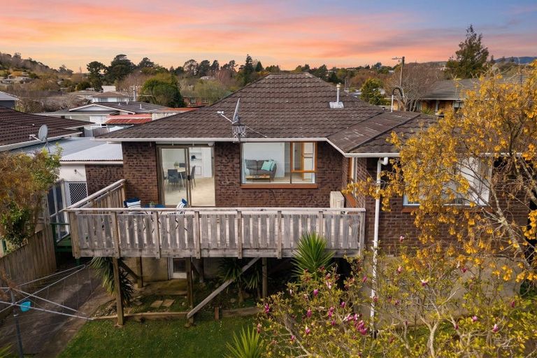 Photo of property in 1/21 Roband Crescent, Brown Owl, Upper Hutt, 5018