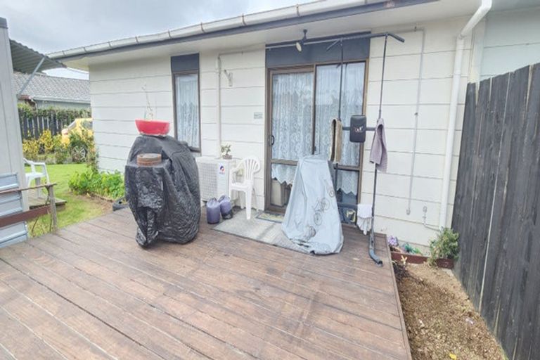 Photo of property in 2/18 Bingara Place, Favona, Auckland, 2024