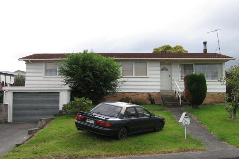 Photo of property in 4 Blue Way, Glendene, Auckland, 0602