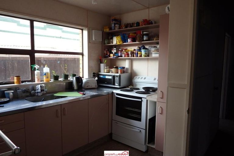 Photo of property in 19 Titan Street, North Dunedin, Dunedin, 9016