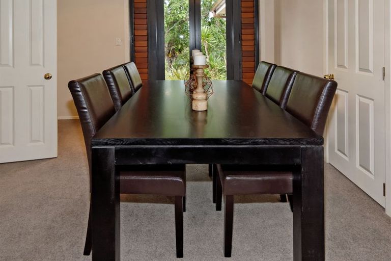 Photo of property in 97 Shaw Road, Oratia, Auckland, 0604