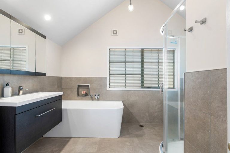 Photo of property in 25 Kahurangi Drive, Lynmore, Rotorua, 3010