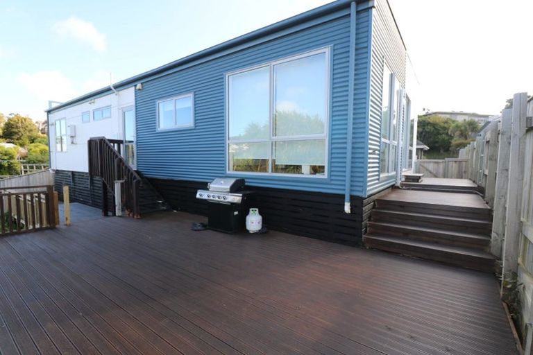 Photo of property in 48a Bassett Road, Johnsonville, Wellington, 6037