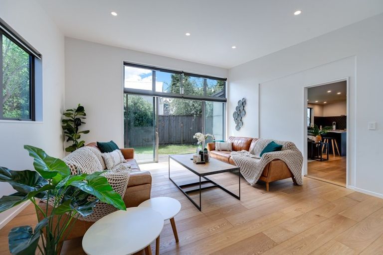 Photo of property in 8a Maple Court, Arthurs Point, Queenstown, 9371