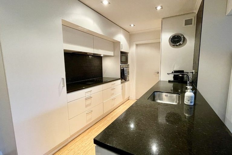Photo of property in 2a/15 Fleet Street, Eden Terrace, Auckland, 1021