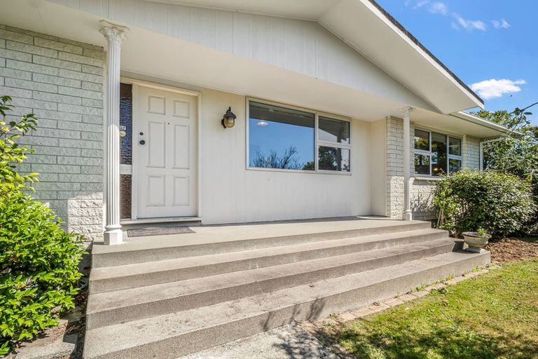 Photo of property in 8 Capri Place, Awapuni, Palmerston North, 4412